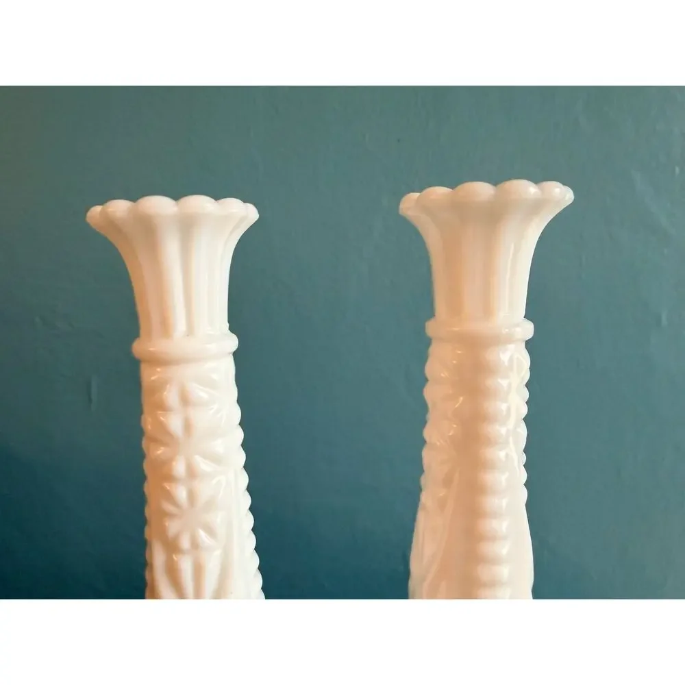 Pair Vintage Anchor Hocking Milk Glass Stars and Bars Bud Vases 9